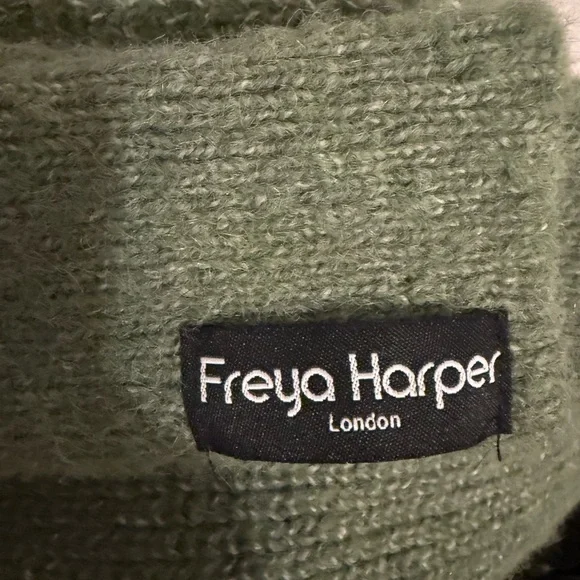 Freya Harper Scarf/Wrap - Picture 3 of 3